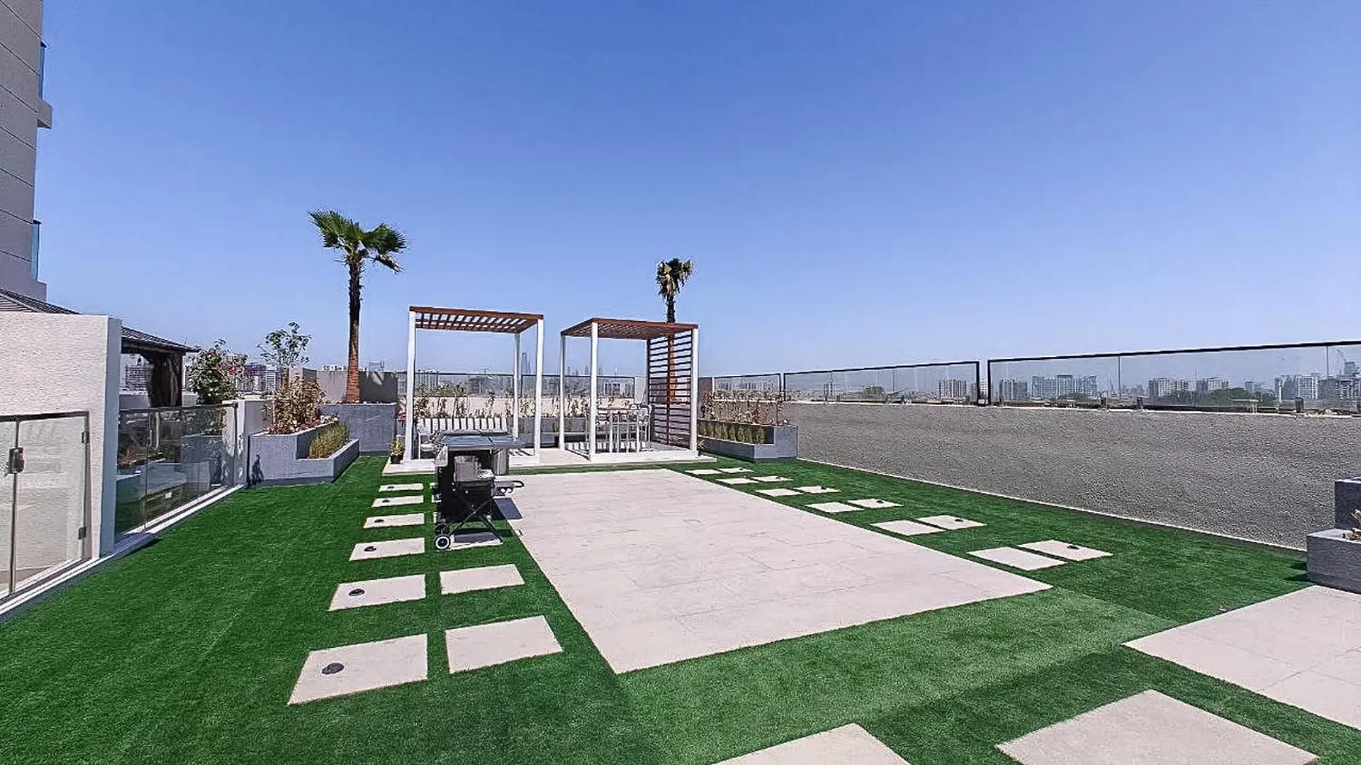 A Prime Studio That Sleeps 2 In Jebel Ali Dubai 0*,