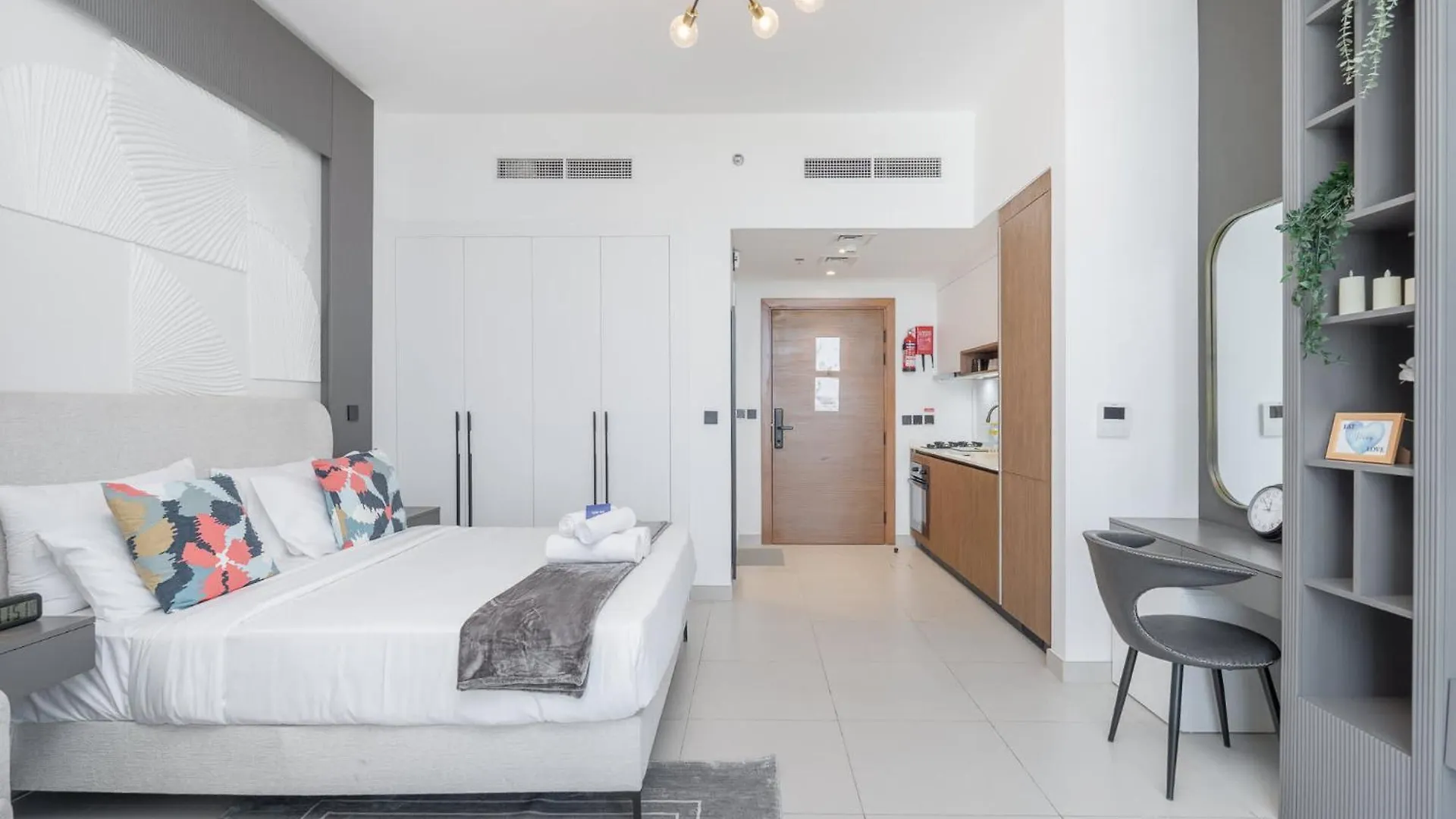 Apartment A Prime Studio That Sleeps 2 In Jebel Ali Dubai