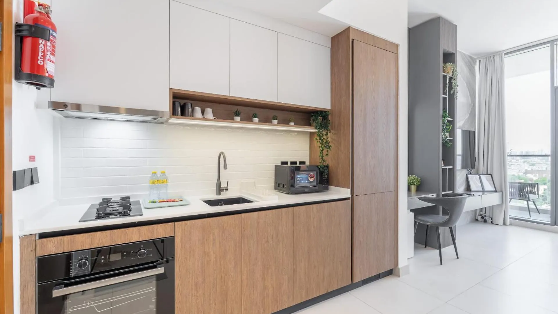 A Prime Studio That Sleeps 2 In Jebel Ali Dubai 0*,